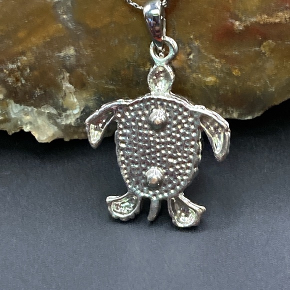Silvertone enamel and rhinestone turtle necklace! - Picture 3 of 5